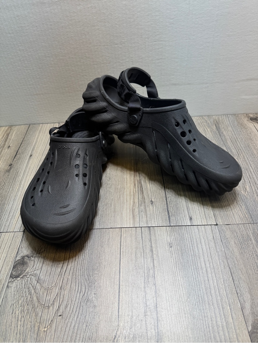 Crocs Echo Clog Men’s Black 207937-001 US Size 10 M 12 W Slip-on Sandals